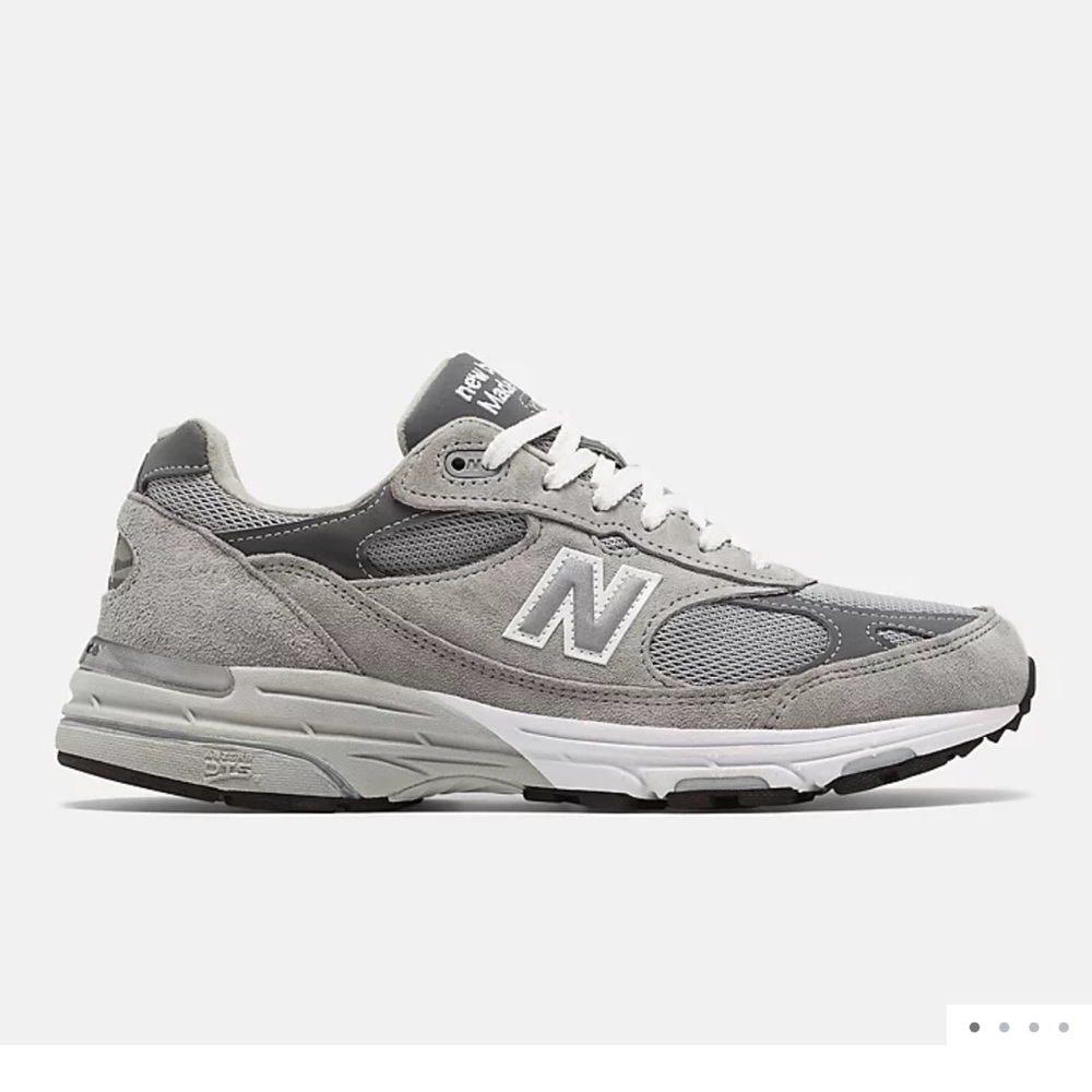Preowned new balance 900 v5